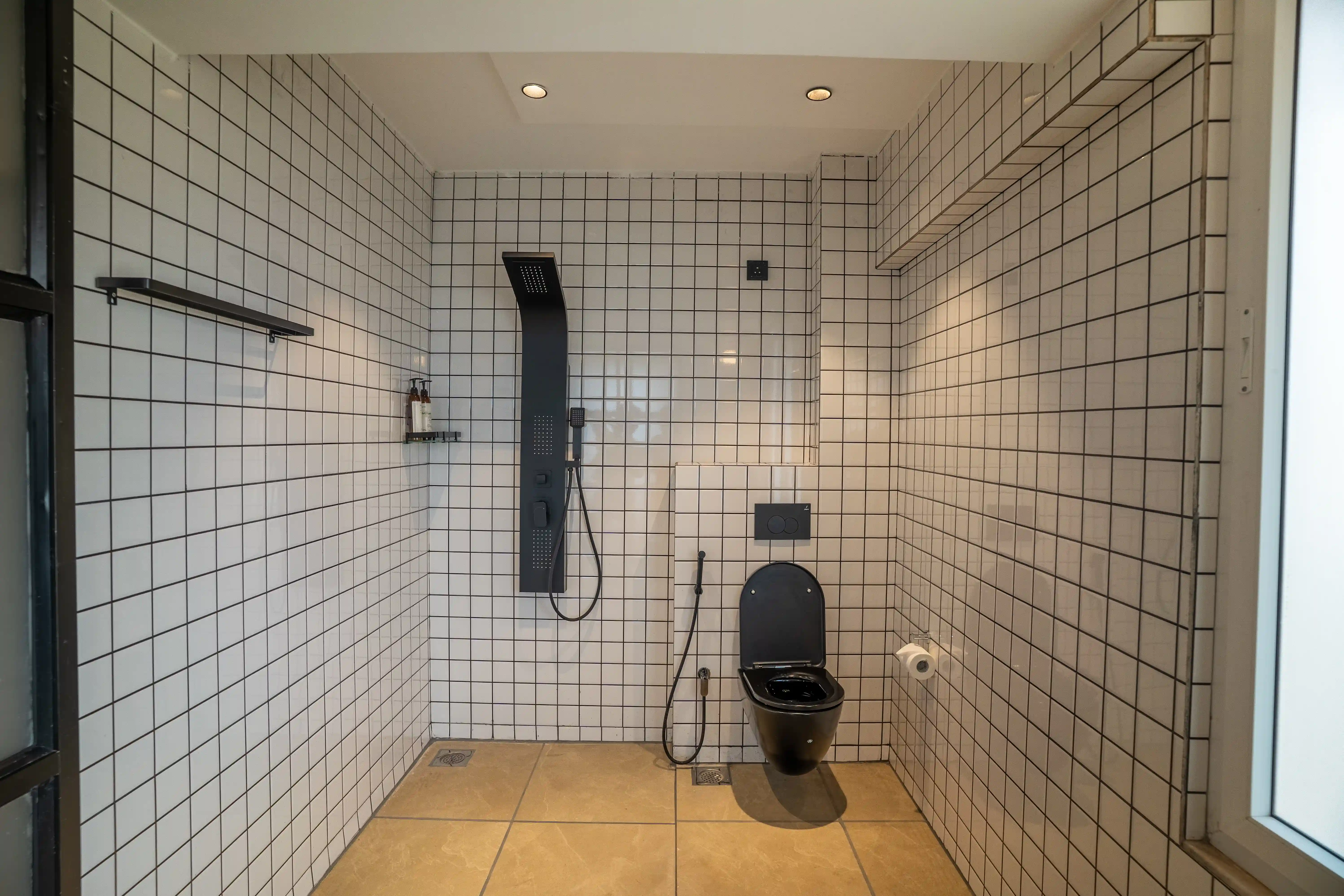 click to zoom Family Suite