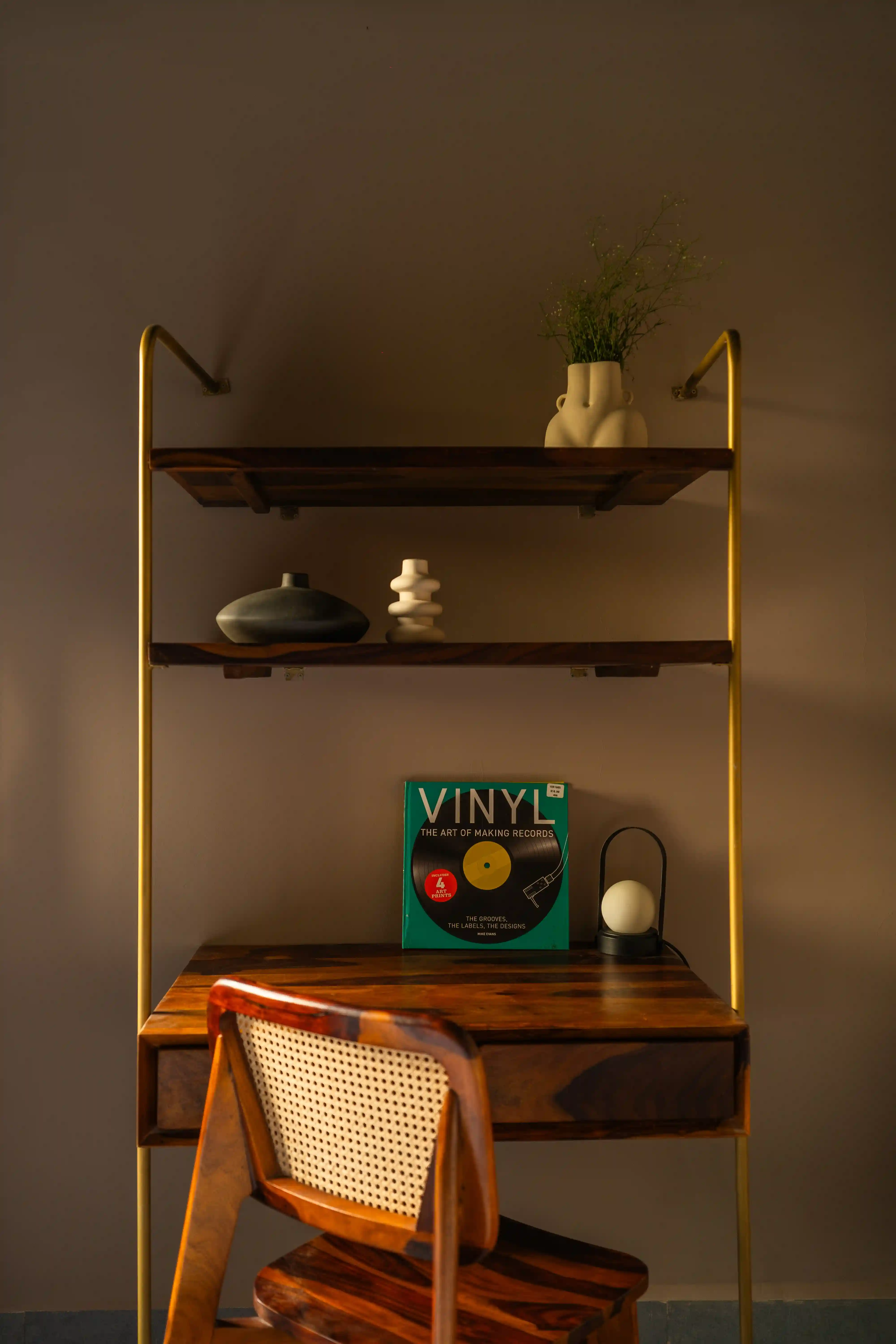 click to zoom Studio