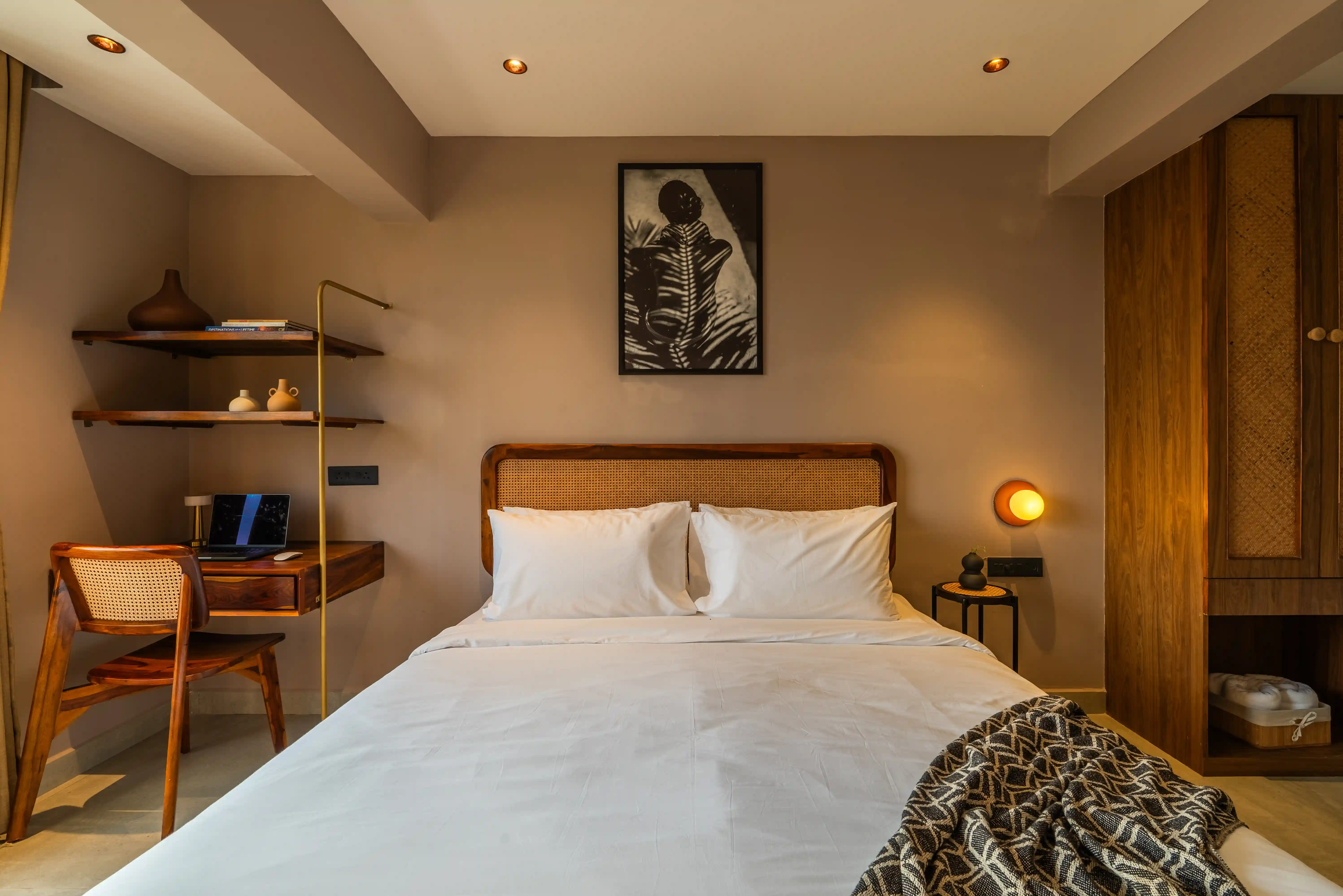 click to zoom Superior King Room