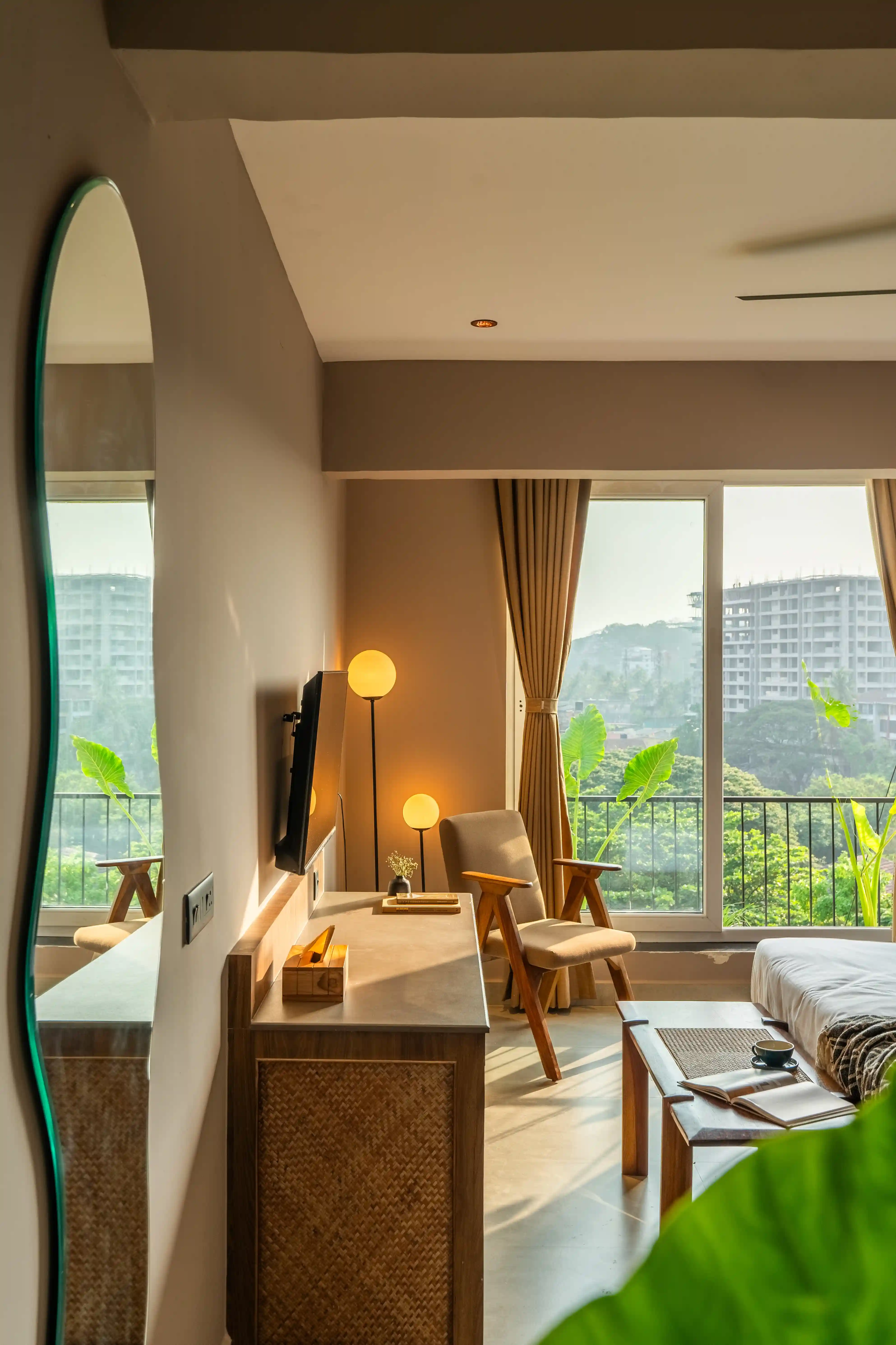 click to zoom Superior King Room