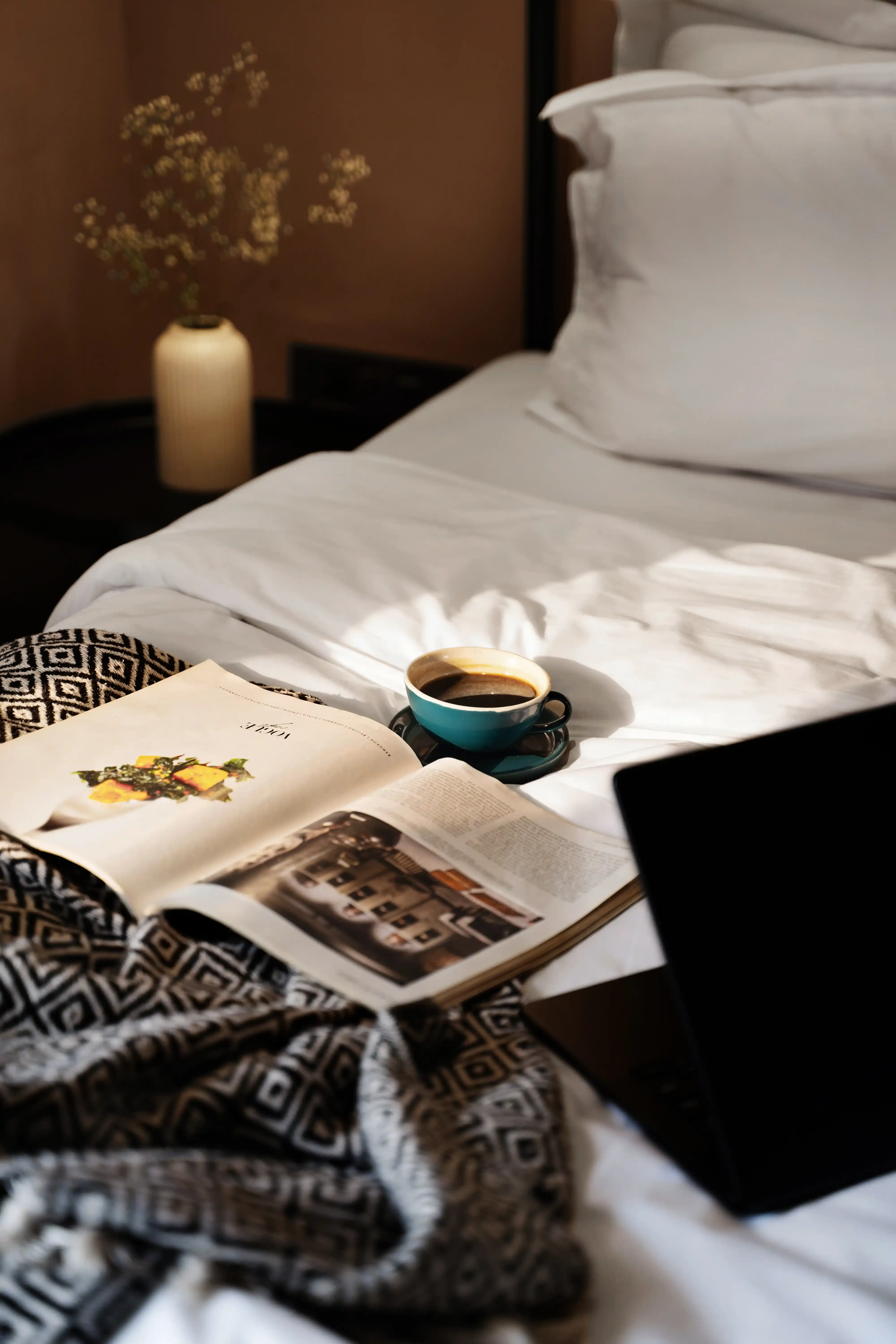 click to zoom QUEEN ROOM