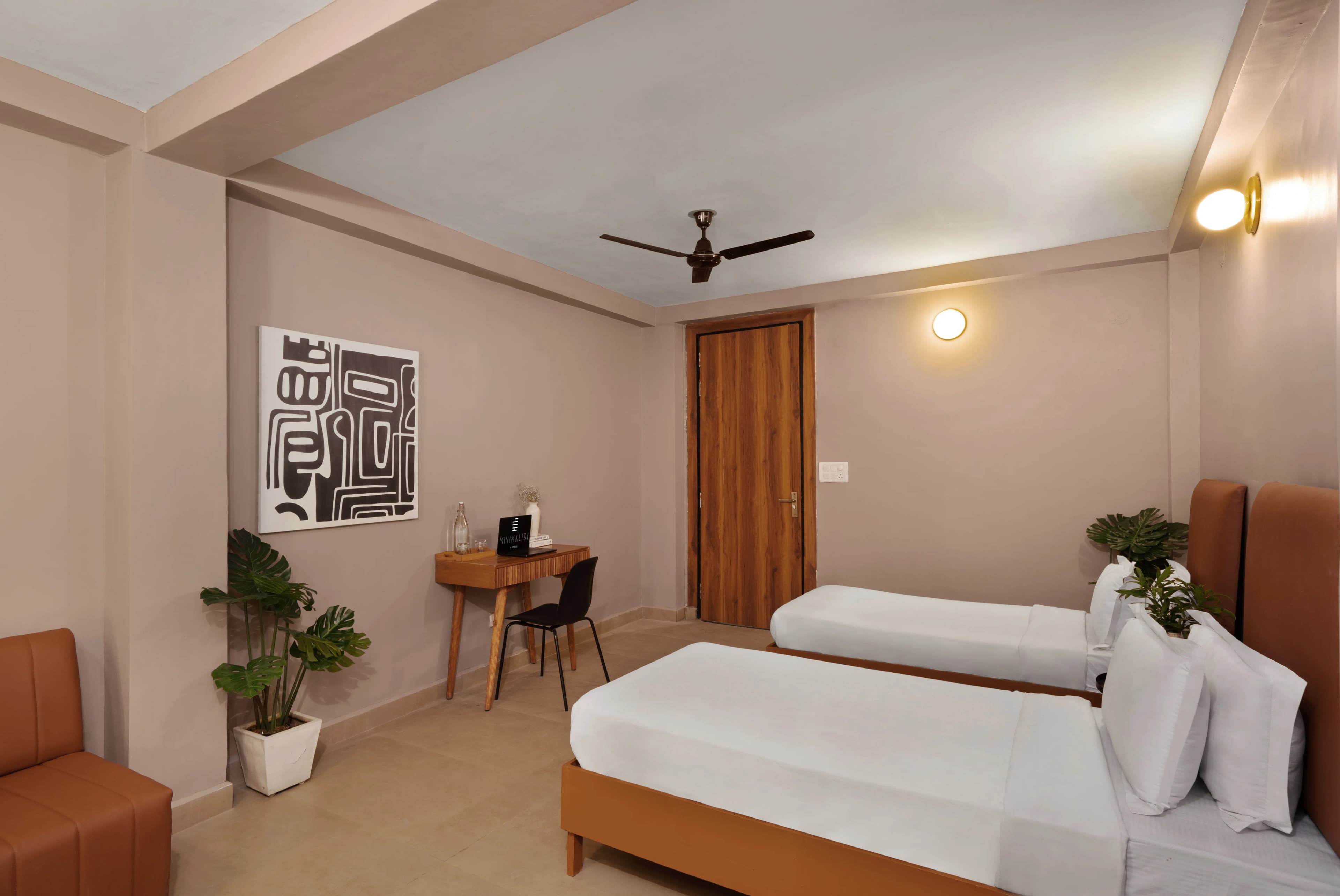 click to zoom TWIN ROOM