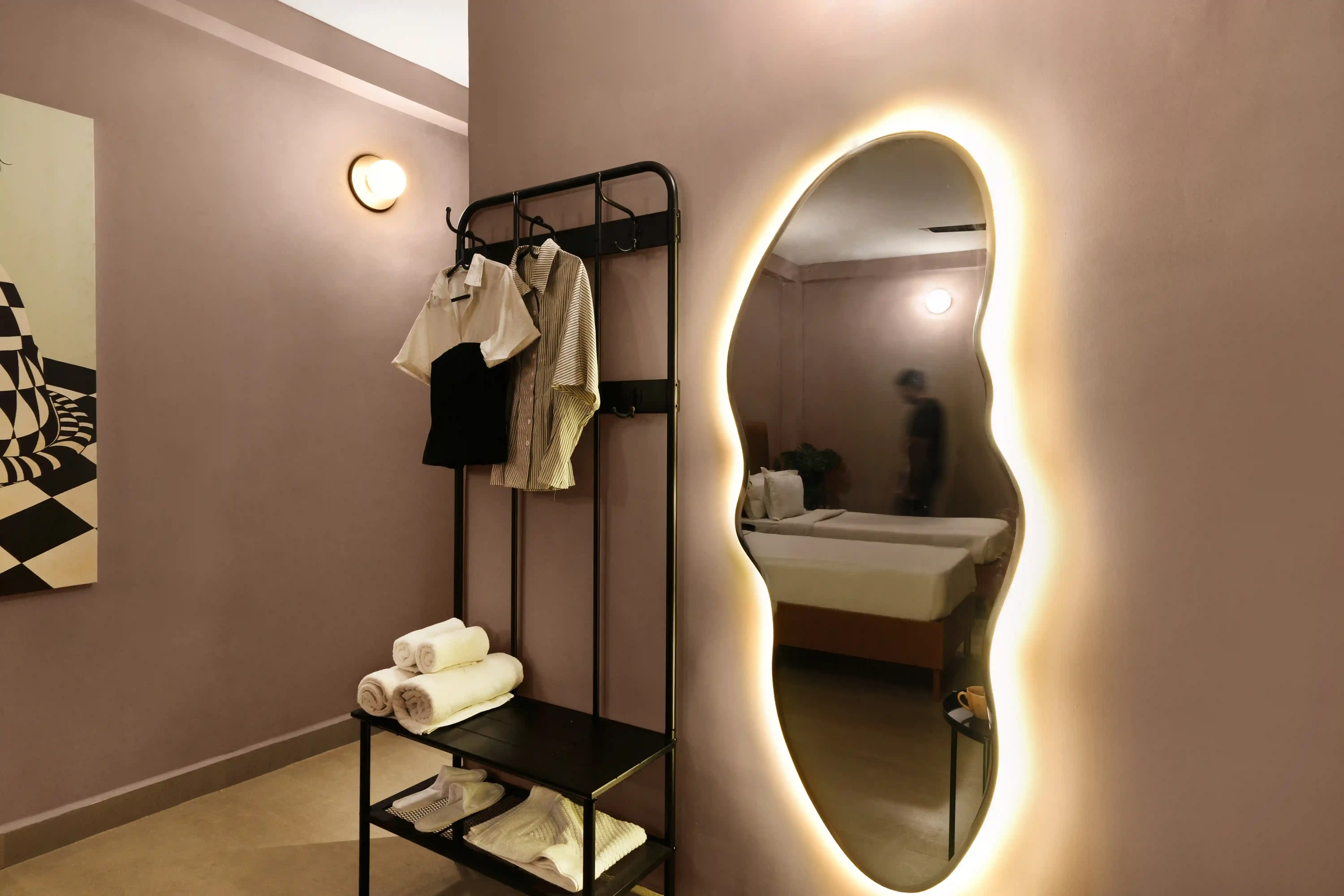 click to zoom TWIN ROOM