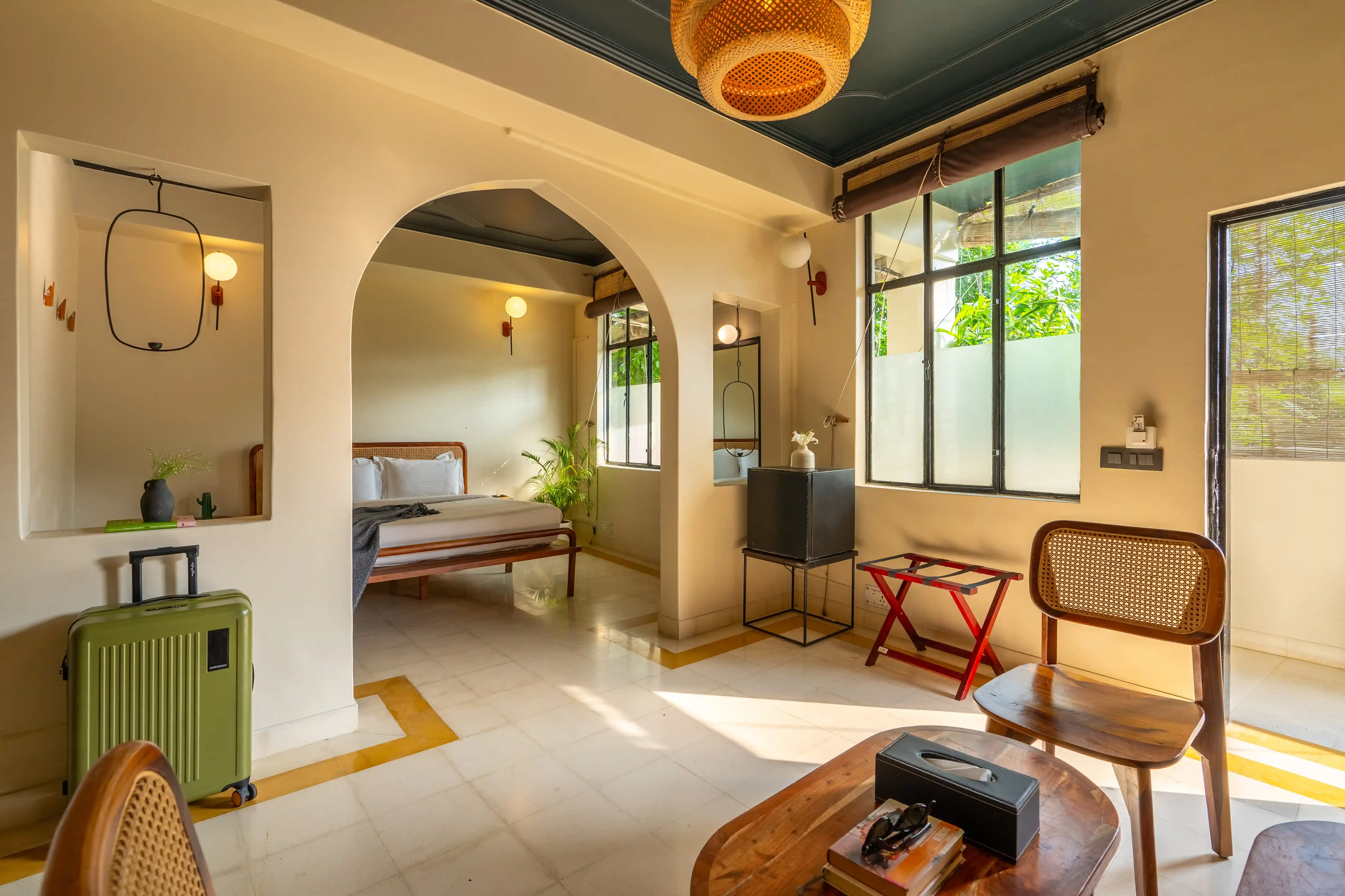 click to zoom King Room