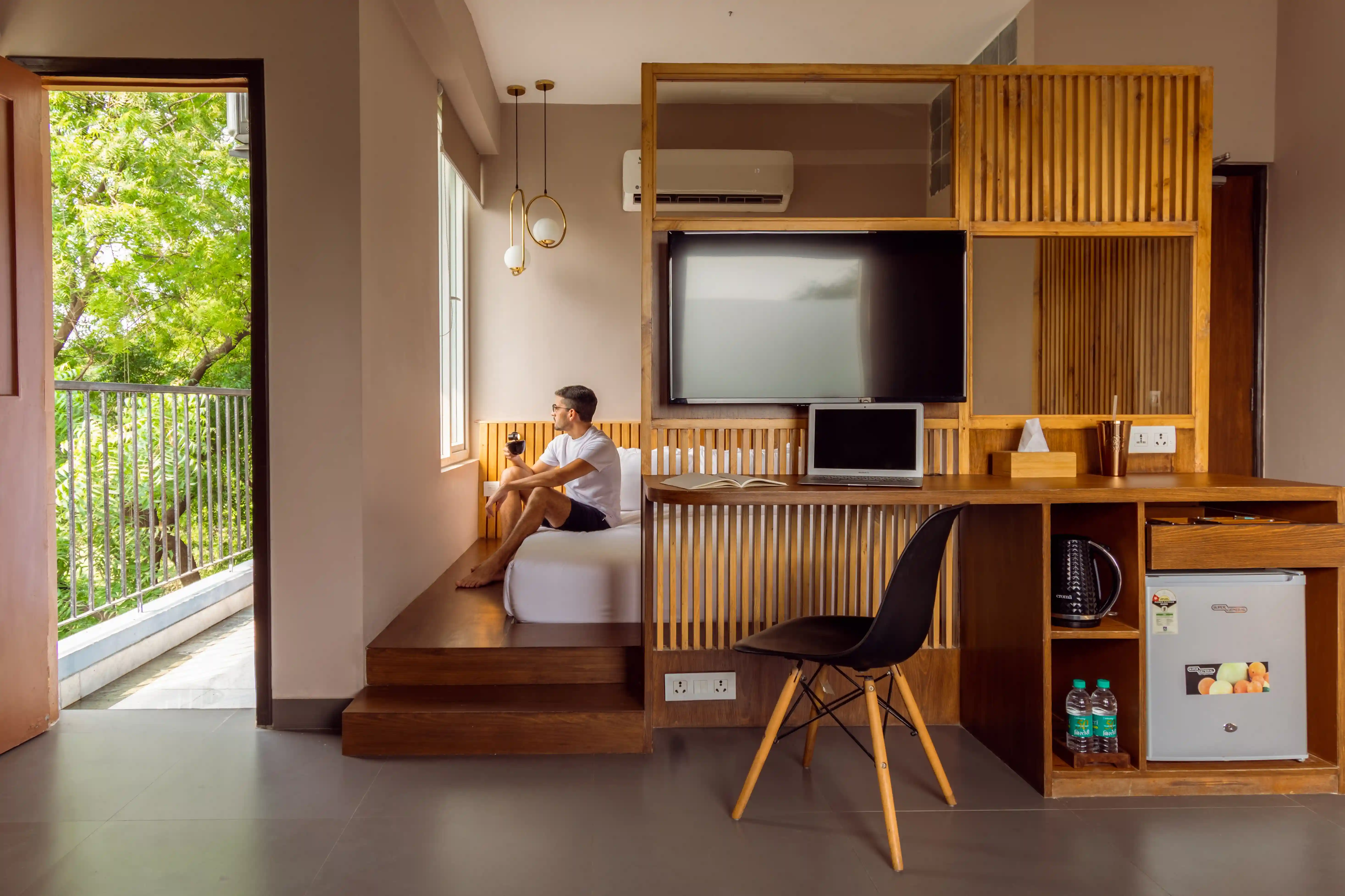 click to zoom Mysa Suite