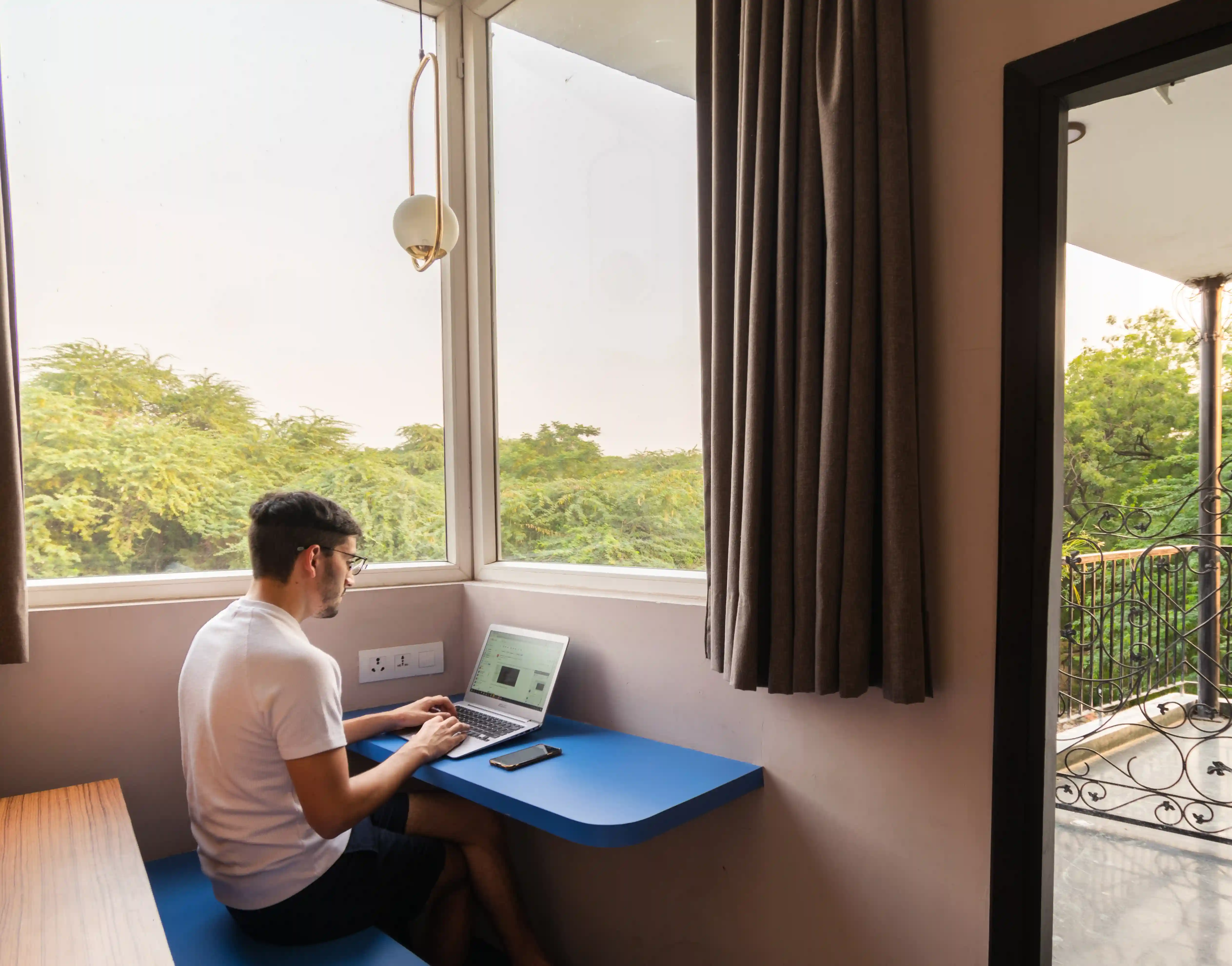 click to zoom Twin Lagom