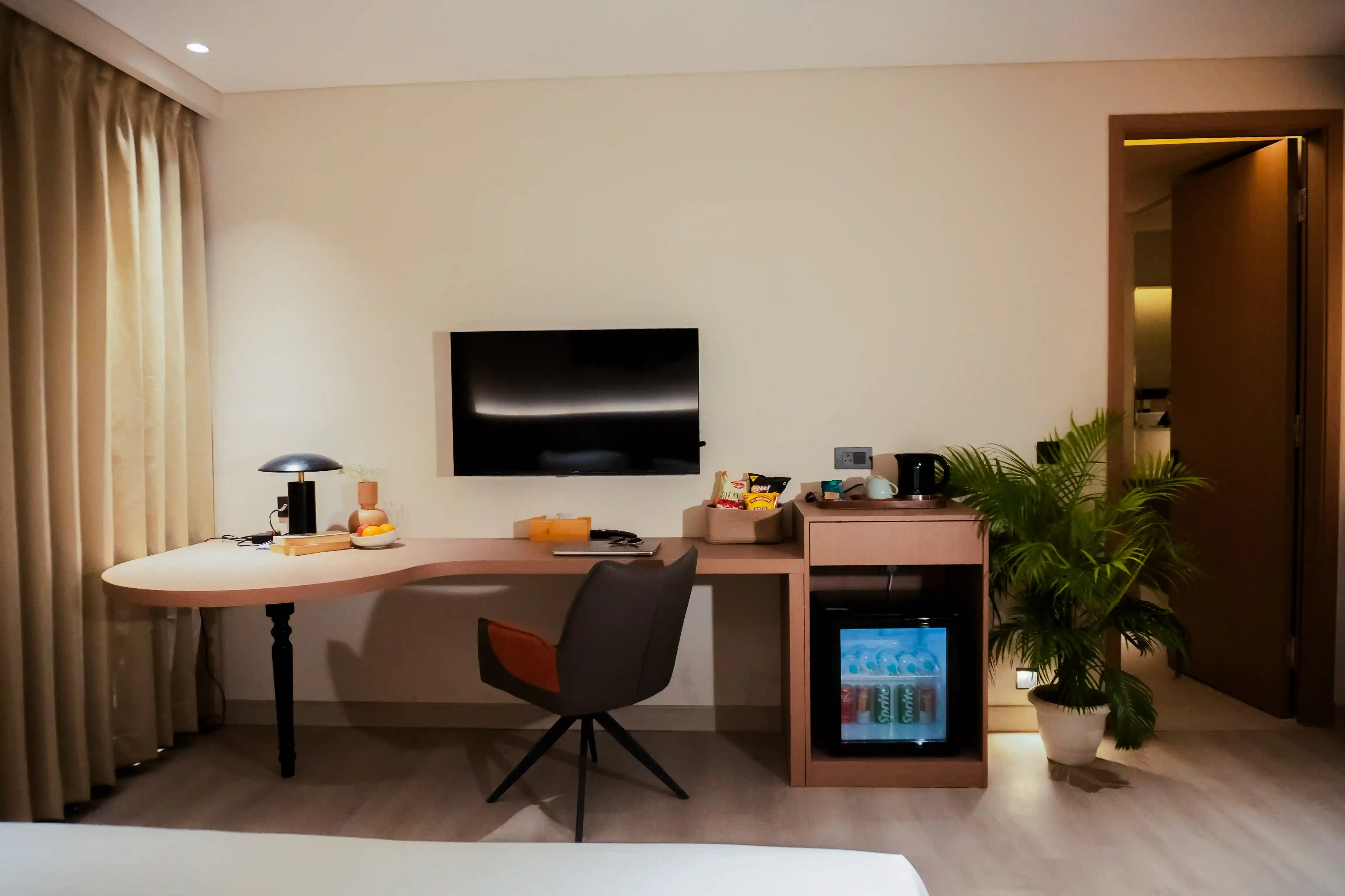 click to zoom Superior King Room