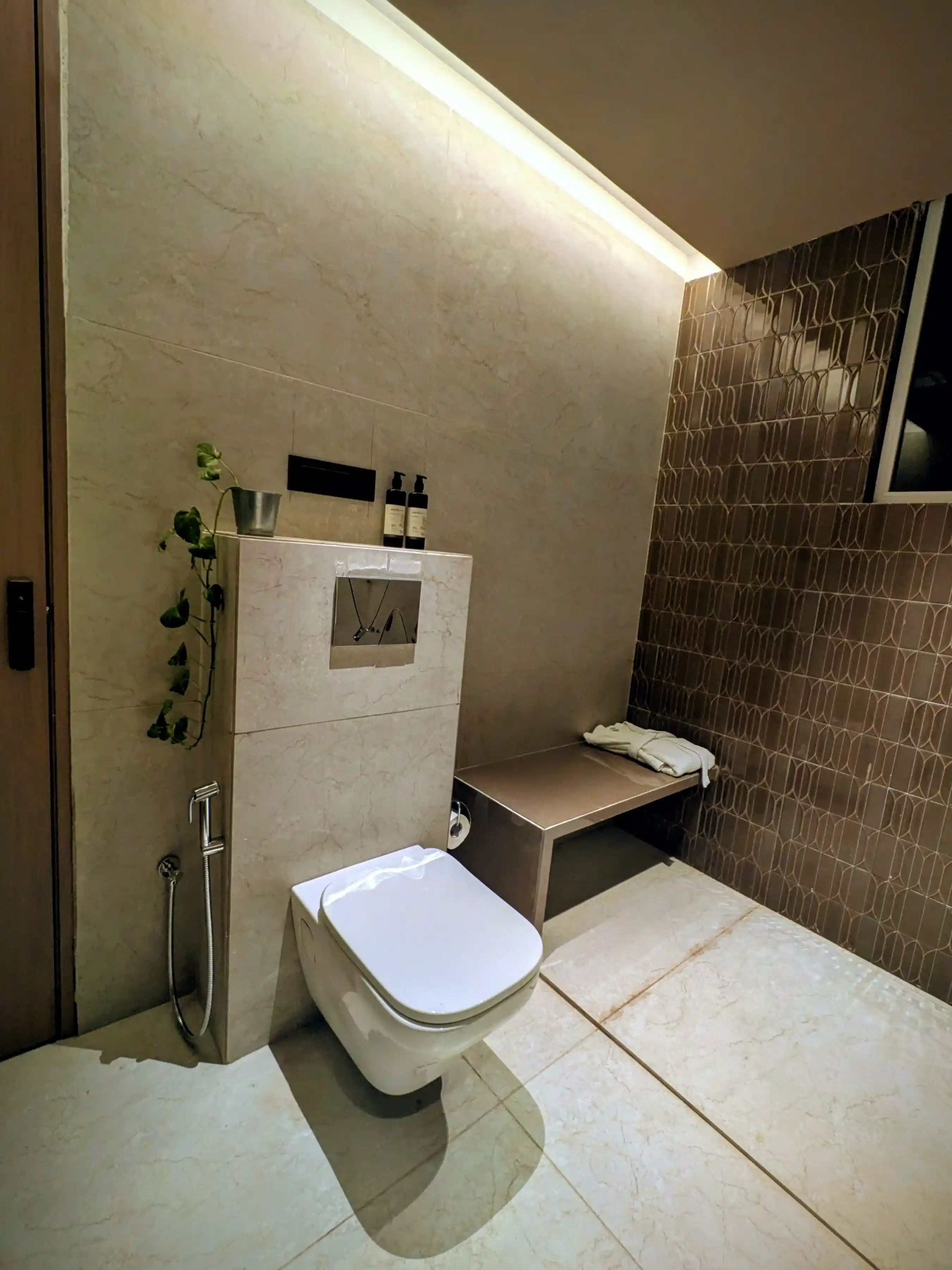 click to zoom Superior King Room