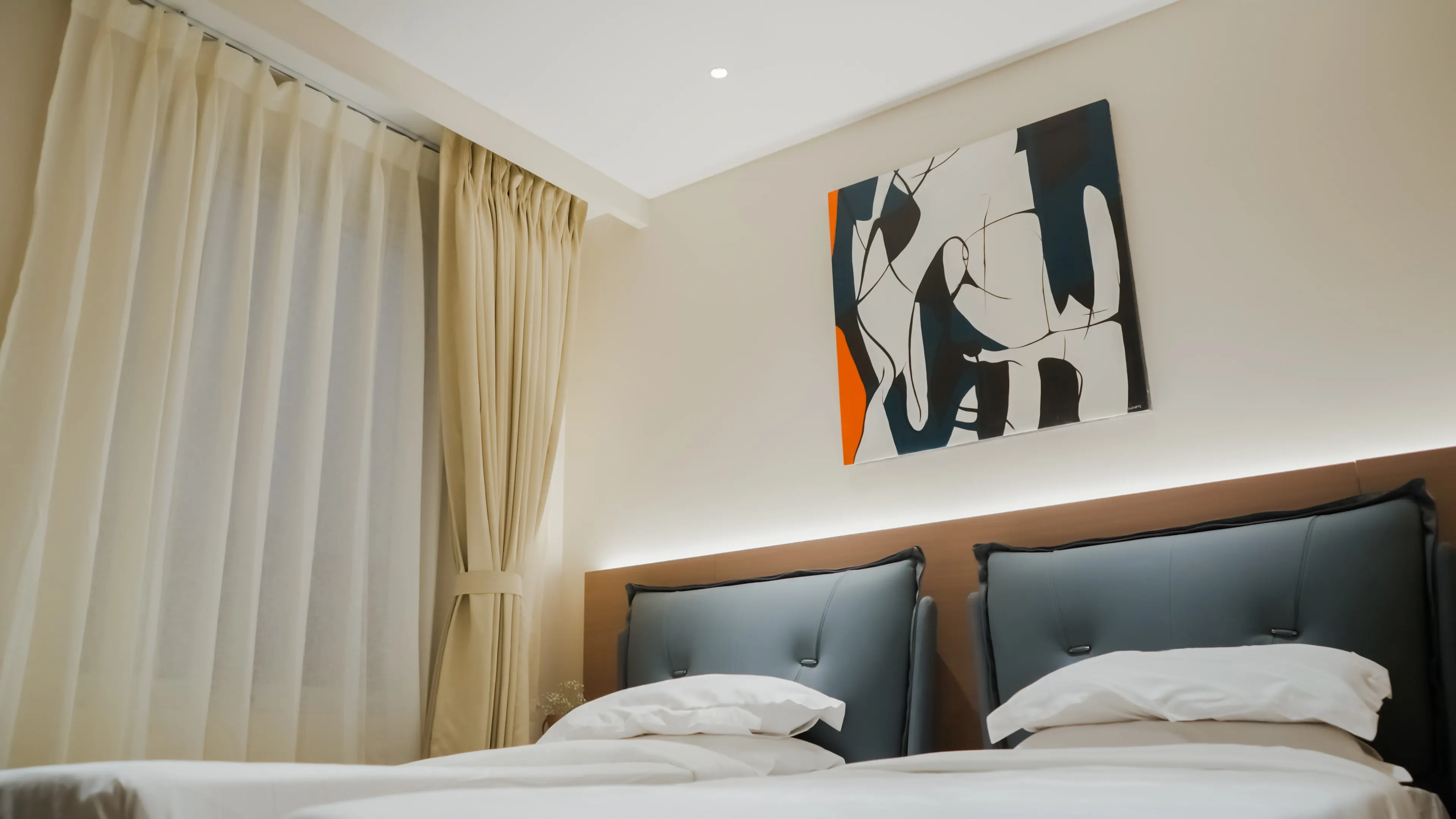 click to zoom Twin Room