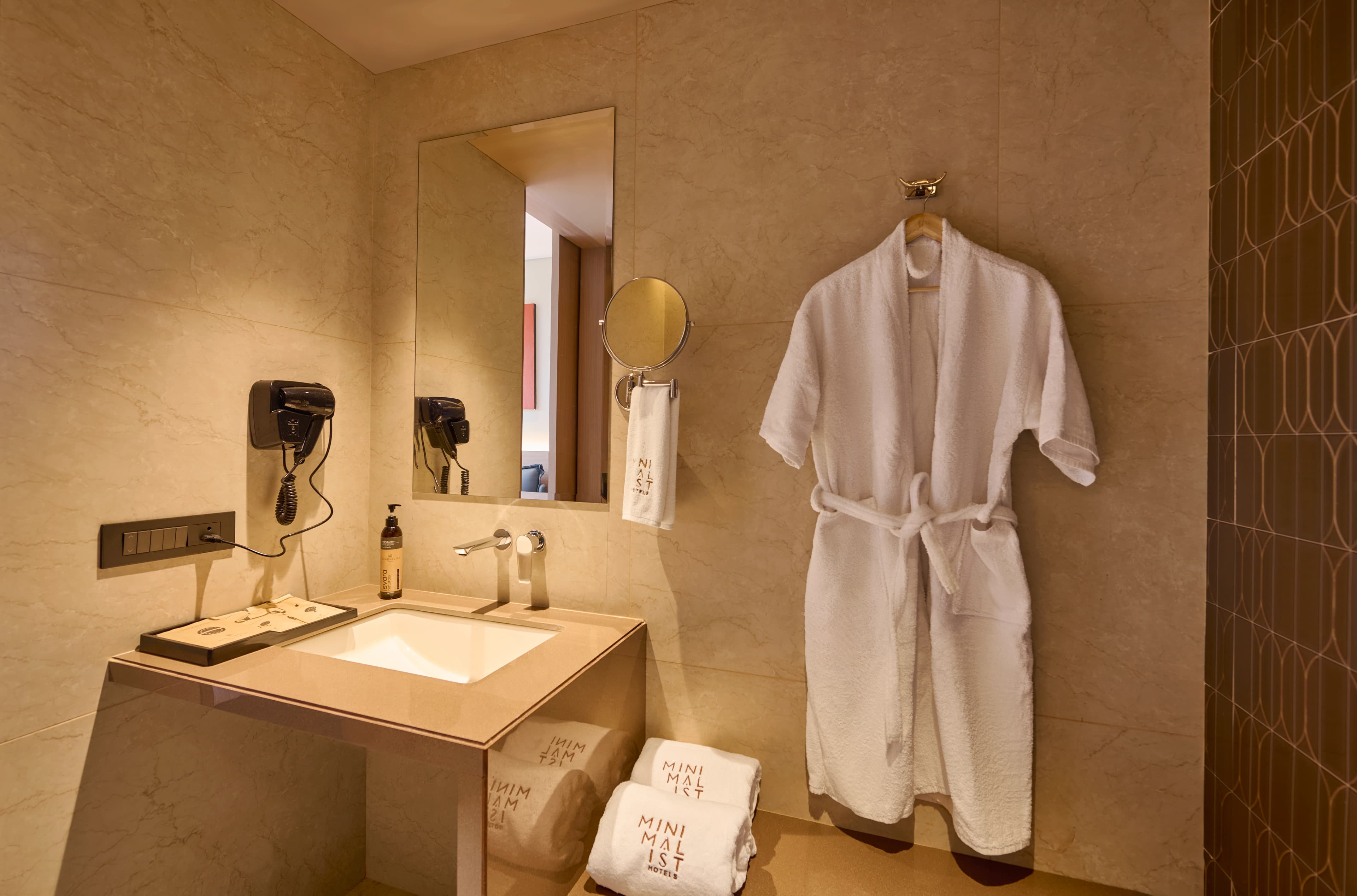 click to zoom Superior king room