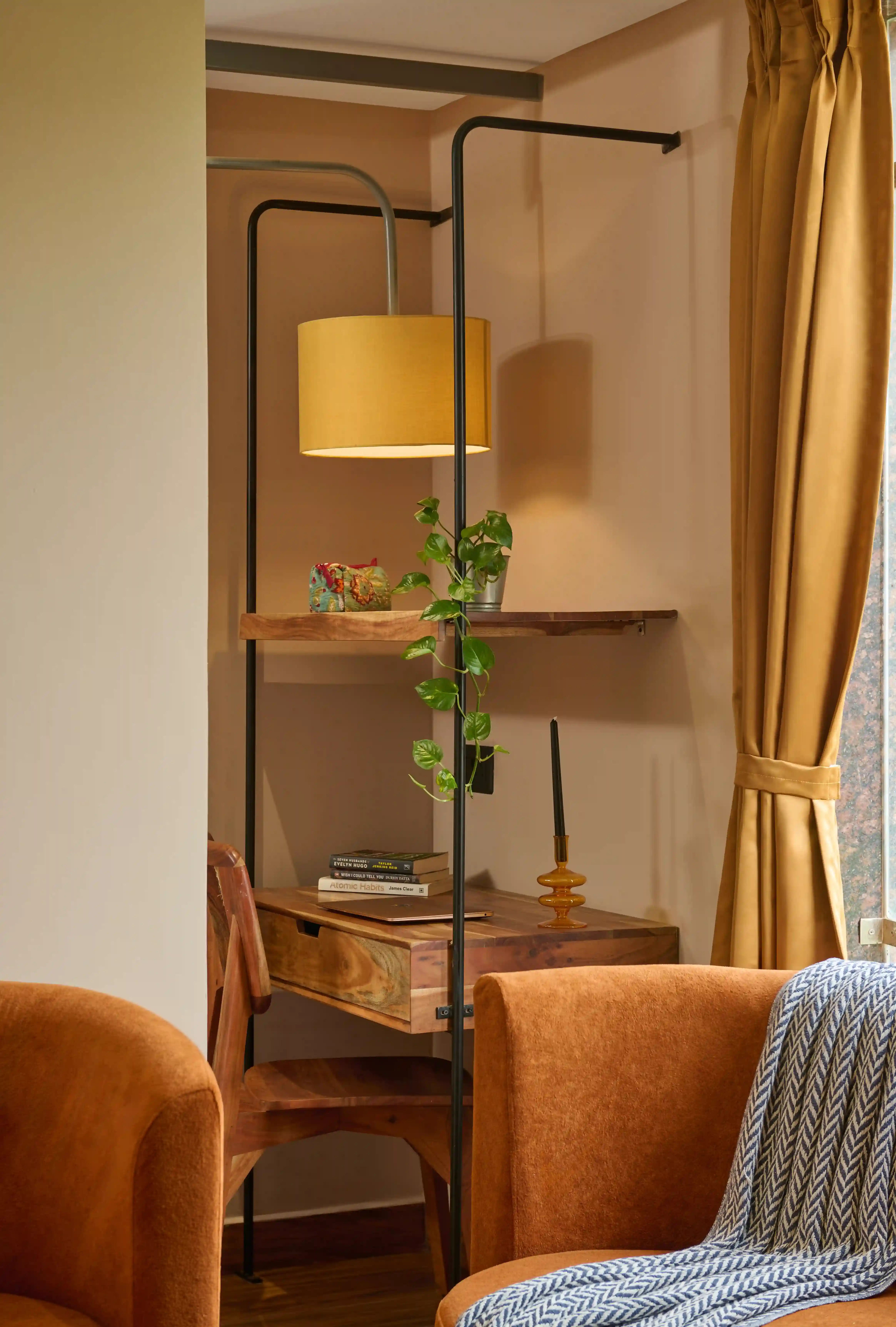 click to zoom Studio